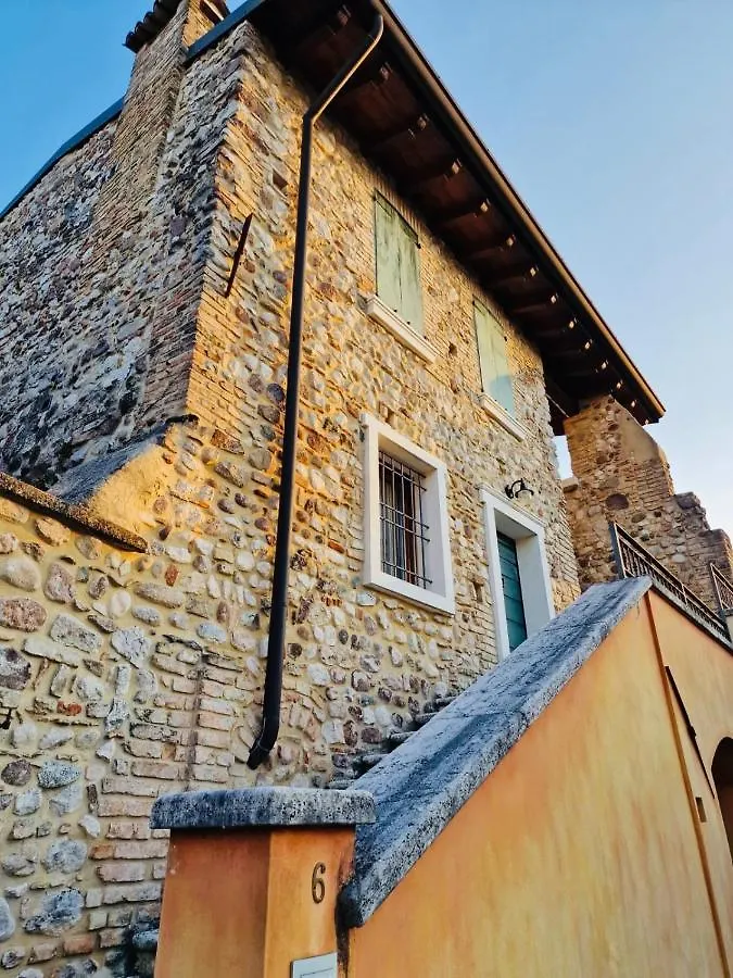 Thomas' Castle Apartment Pozzolengo