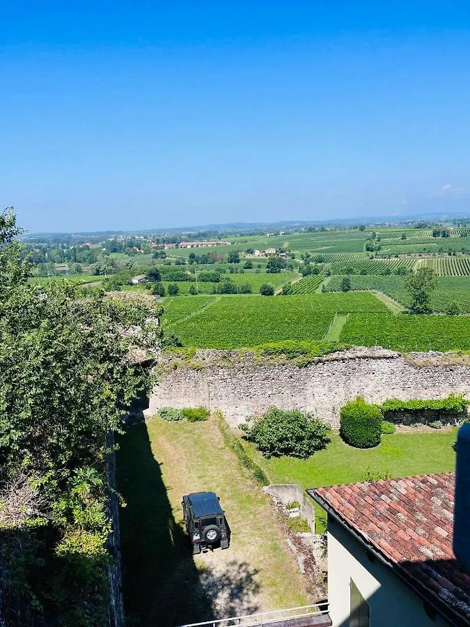 Thomas' Castle Apartment Pozzolengo