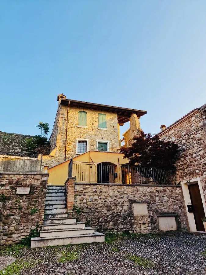 Thomas' Castle Apartment Pozzolengo Italy